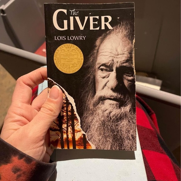 Books - Picture 16 of 16